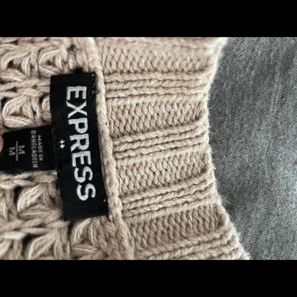 Express cardigan Size Medium barely worn - Picture 2 of 4